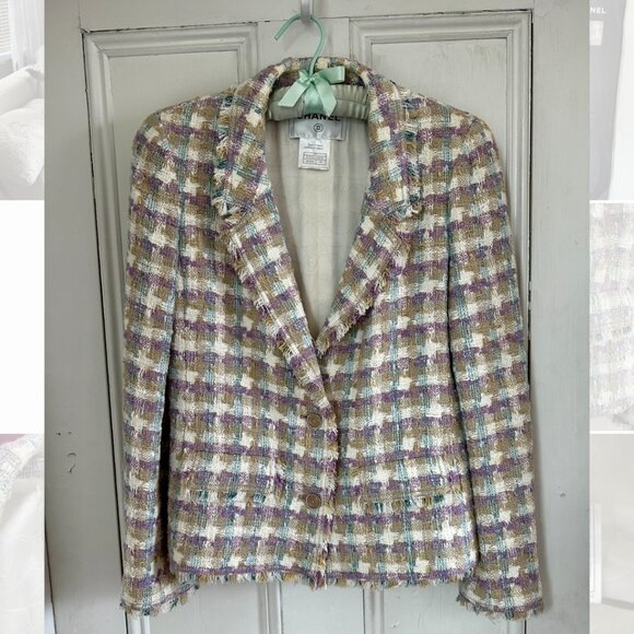 CHANEL White, Purple and Blue Tweed Jacket, 2005 RARE Excellent - Picture 2 of 15